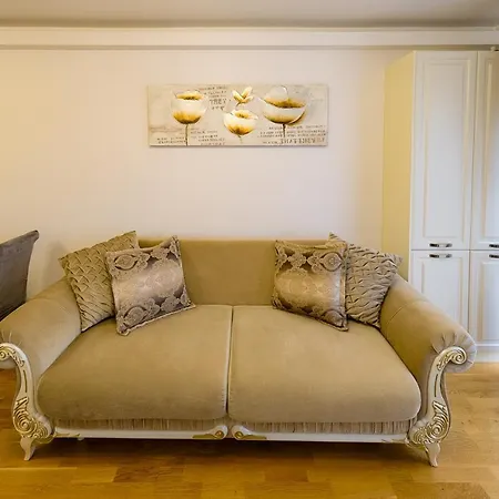 Apartment Grand Park Nude Iulius Mall