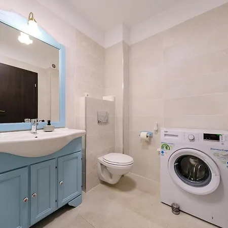Grand Park Nude Iulius Mall Apartment